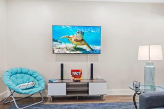 Cozy Coastal Cottage - 9