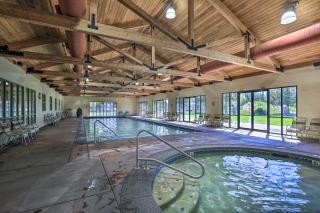 Eagle Crest Retreat Creekside Townhome with Hot Tub - 7