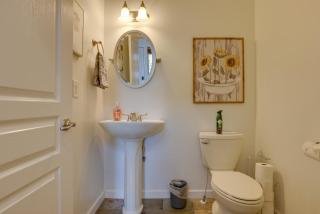 Eagle Crest Retreat Creekside Townhome with Hot Tub - 1