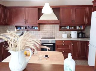 Cozy space with fireplace in the attic - 5