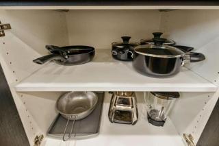 3 Min to DT - 2 Car Garage - Lux Townhome - King Bed - 3