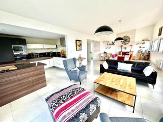 Neiz Vran Maison face à la mer - 0