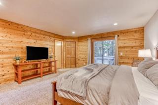 Great Blue Lodge - Spacious Ski Lodge, Hot Tub, Sauna, Game Room & More - 6