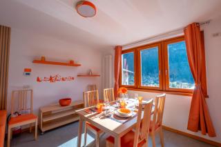 Happy Guest Apartments - Casa Alpi Orange - 0