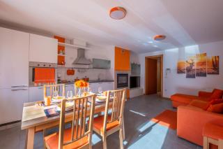 Happy Guest Apartments - Casa Alpi Orange - 1