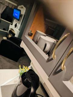 6-Bed Seaside Caravan Free Wifi Pets Welcome - 9