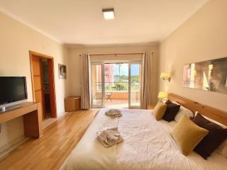 Victoria Boulevard by Garvetur - 3