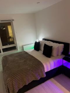 Premium 2BR Apt in City Centre - prime Location - 9