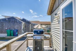 Cozy Hampton Cottage - Walk to Beaches and Marina! - 9