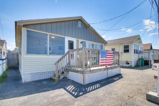 Cozy Hampton Cottage - Walk to Beaches and Marina! - 8