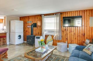 Cozy Hampton Cottage - Walk to Beaches and Marina! - 6