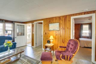 Cozy Hampton Cottage - Walk to Beaches and Marina! - 5