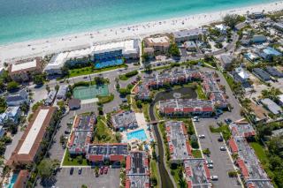 Sun Stack at Runaway Bay 251 by SeaBreeze Vacation - 9