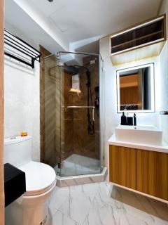 Skyline Nook at Shore 2 with Working Space - 7