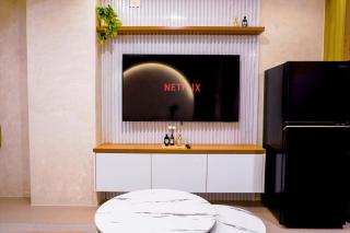 Skyline Nook at Shore 2 with Working Space - 4