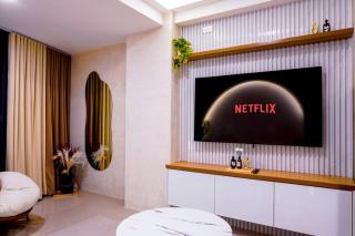 Skyline Nook at Shore 2 with Working Space - 3