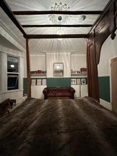 Modern Seaside Escape with English Charm - 2