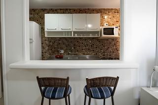 LUC113 - Apartamento com vista incrível na rua da Praia da Barra! - 2