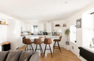 Entire house, close to central Bristol - 2