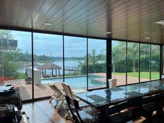 Casa Sobre El Lago - 1