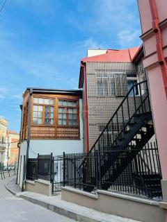 Tbilisi Heart Apartment - 9