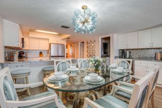 Beachfront Condo with Pool in Redington Shores - 6