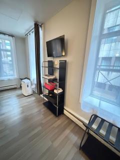 Urban Loft, St-Joseph St - 1