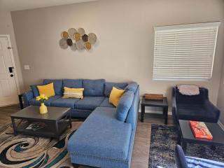 This cute 3 bedroom 2 and half bath is cozy - 0