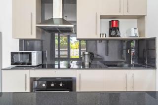 Freesia Apartment 3 by Mau-Rent Houses - 1