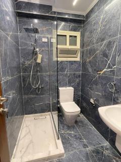 Modern 2 Bedroom Apartment - 7