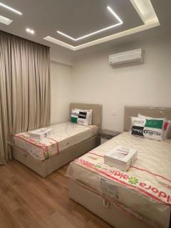 Modern 2 Bedroom Apartment - 5