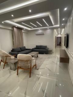 Modern 2 Bedroom Apartment - 4