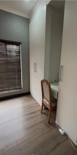 Madeley House Unit 3 near Oliver Tambo Airport - 4