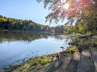 Escape to The Riverfront Hideaway - 9