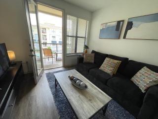 Centrally-Located 1BR Suite with Resort Pool View - 9