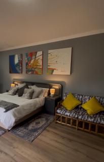 Madeley House Unit 3 - Tranquility 5 kms from O T Tambo - 5