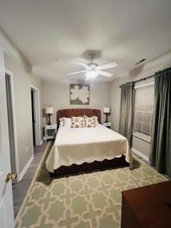 1st Floor 2BR-2BA Pool Peaceful & Near It All - 8