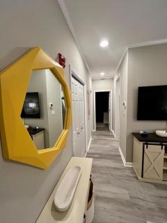 1st Floor 2BR-2BA Pool Peaceful & Near It All - 6