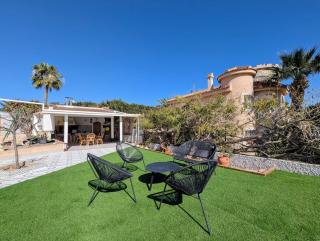 Large renovated Holiday House with private pool - 7