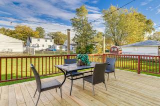 Large Yard and Furnished Deck Cheektowaga Getaway! - 9