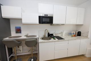 La Petite Escale - Gare de Strasbourg - Petite France - Commerces à Proximité - 4