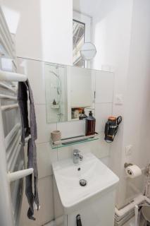 La Petite Escale - Gare de Strasbourg - Petite France - Commerces à Proximité - 7