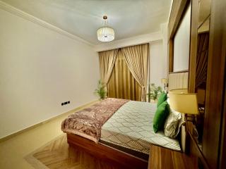 Deira Luxurious unit near metro - 2