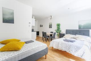 Luxury Modern Apartment - 0