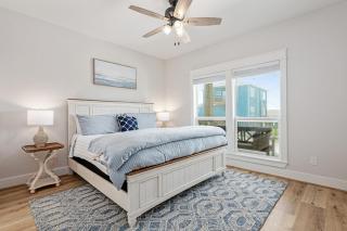 Steps to Beach, Luxury 4BR & 4BA, Views, Games, Dog-Friendly - 8