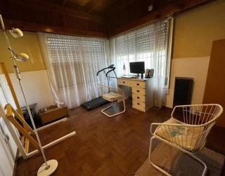 Chalet House in La Plata - 5