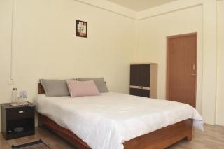 Adoreen Homestay - 0