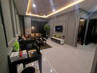 Car enthusiast themed 2 bedroom apartment - 8