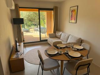 Corse du Sud T2 en bord de mer - 9