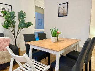 Modern Apartment with Balcony near Vienna - 5